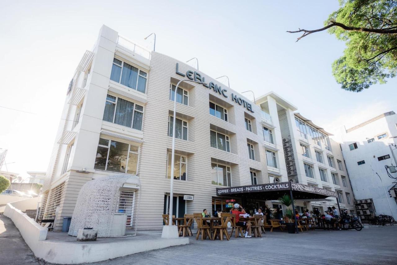 Leblanc Hotel Antipolo Buitenkant foto