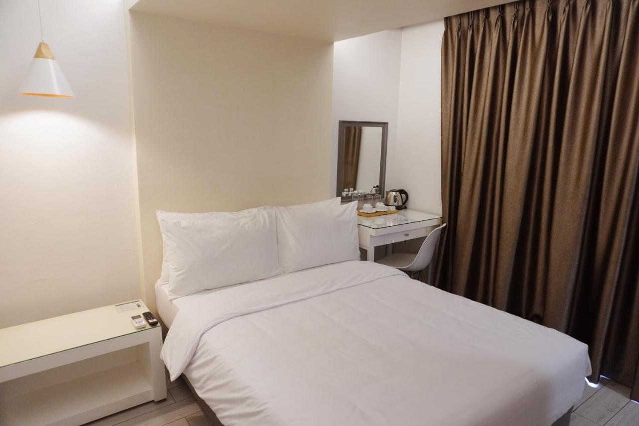 Leblanc Hotel Antipolo Buitenkant foto